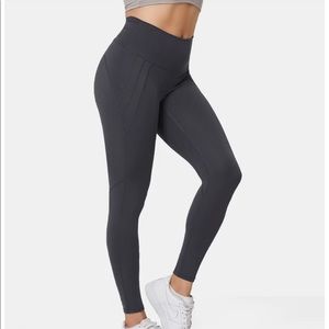 Halara leggings black NWT